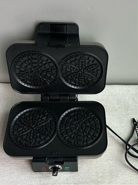 CUISINART pizelle maker